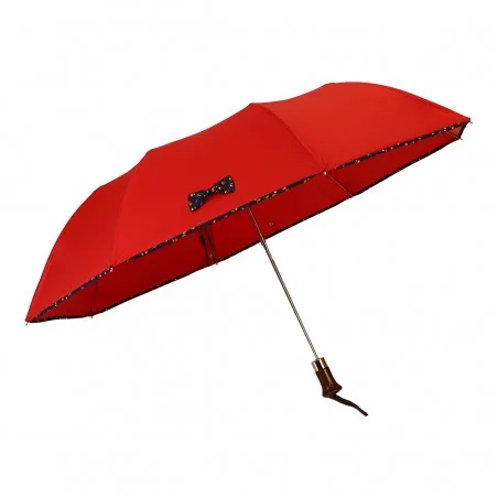 Roter Faltschirm mit...