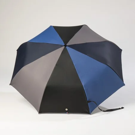 Mini-Blauer Regenschirm geöffnet