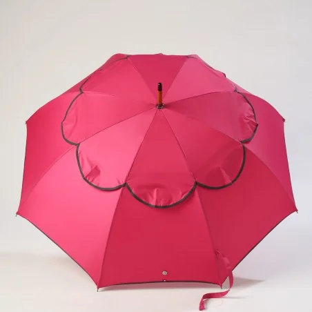 Rosa Regenschirm mit grauer Schrägstreifen, offen