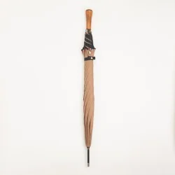 Automatischer Regenschirm, braun, geschlossen