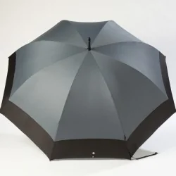Grauer Golfschirm, offen