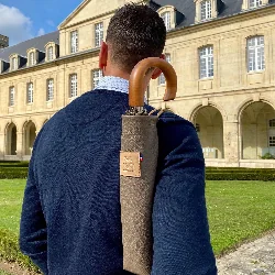 Parapluie pliant dans son fourreau en cuir Musgo et Desierto