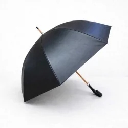 Parapluie en cuir, ouvert de coté